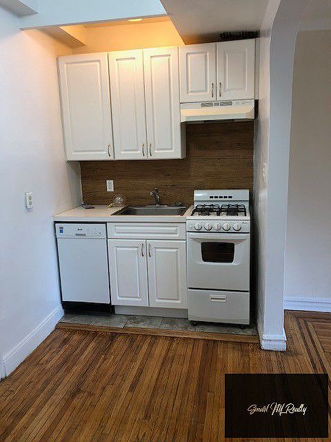 2nd image of 120 Kenilworth Pl APT 1K