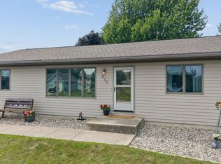430 9th St E, Hector, MN 55342