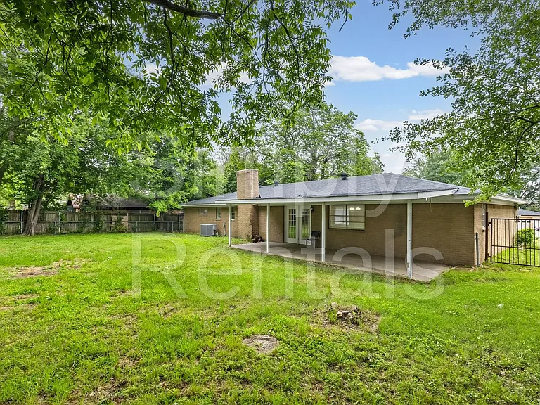 705 Plano St — Photo 36