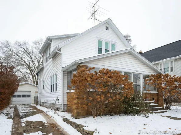 922 5th St NW, Grand Rapids, MI 49504