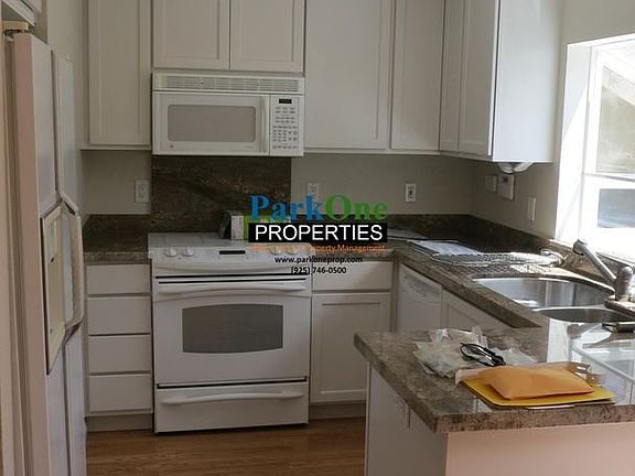 5th image of 34 Sierra Ln