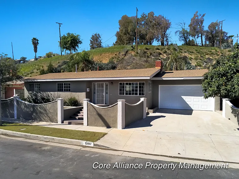 13197 Tripoli Ave — Photo 2