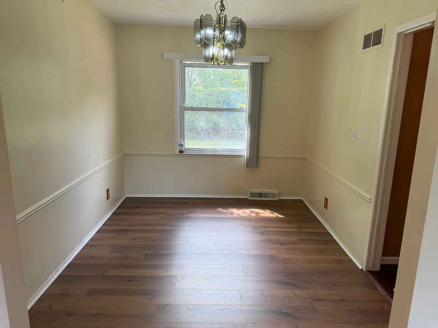 4 bed, 1657 sqft, $2,700 — Photo 4