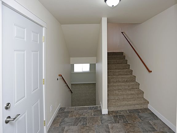 4th image of 4811 36th Ave S #1
