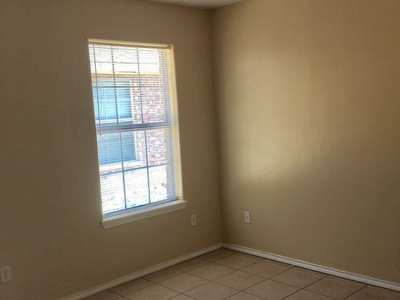 5th image of 1602 W Portales Dr APT 3