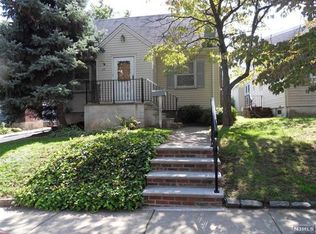 25 Valentine Rd, Bloomfield, NJ 07003