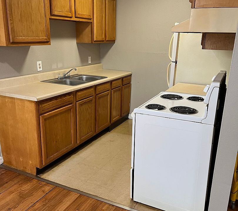 1st image of 309 S 3rd St #11