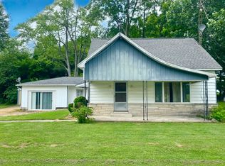 225 Pig Tail Aly, Newton, IL 62448