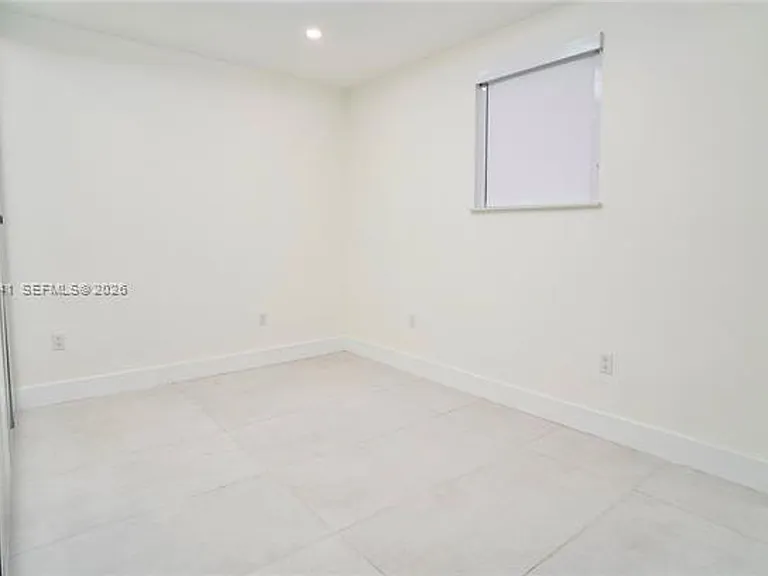 8811 Carlyle Ave — Photo 27