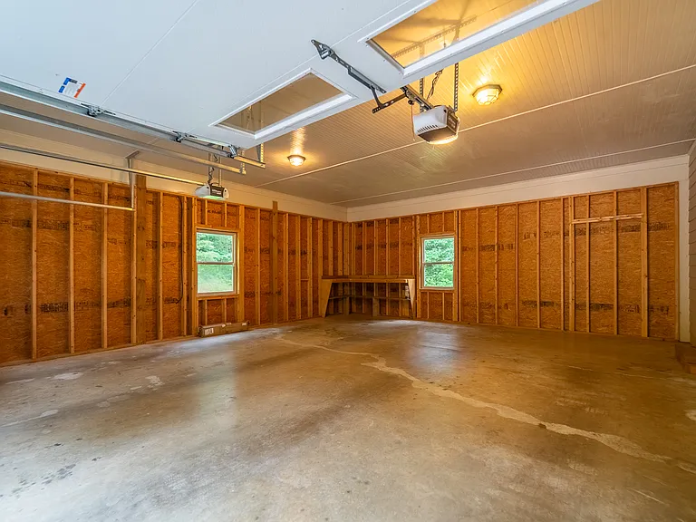 2 Car-Garage