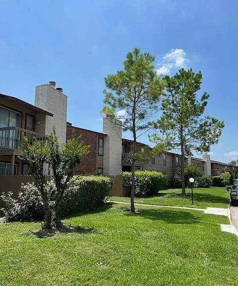 9101 Country Creek Dr #306 — Photo 1