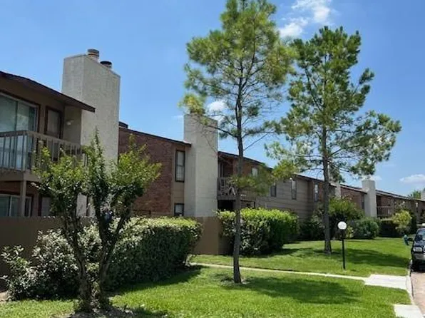 9101 Country Creek Dr, Houston, TX