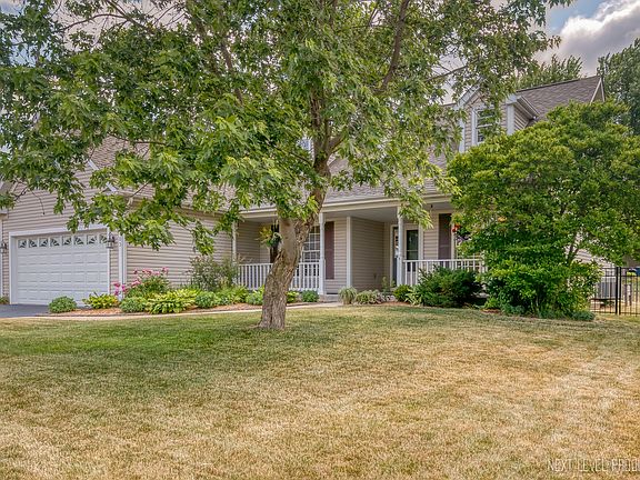 2nd image of 403 Pinecreek Dr