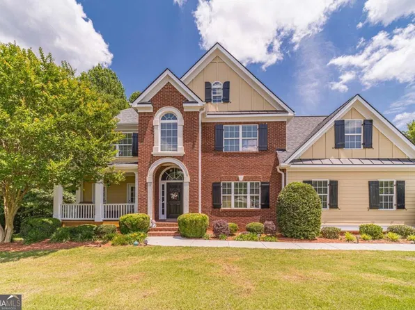 1208 Fairwinds Dr, Loganville, GA 30052