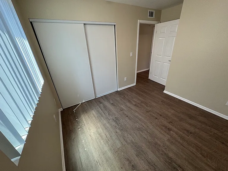 6842 Morella Ave #3 — Photo 30