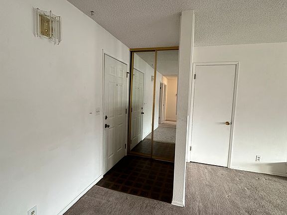 4th image of 1311 Goethals Dr APT F