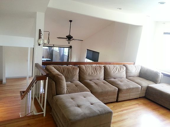 4th image of 1484 Corson St. Unit 5