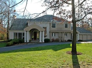 915 McCormick Dr, Lake Forest, IL 60045