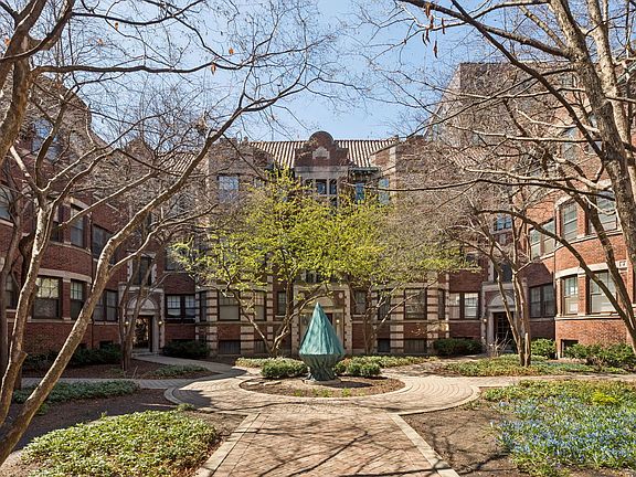2nd image of 848 Hinman Ave APT 3