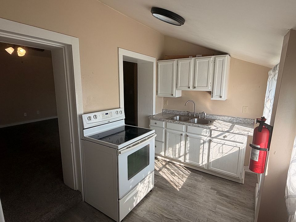 1st image of 1124 Locust St #3