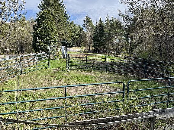 5th image of 143 Averyville Ln