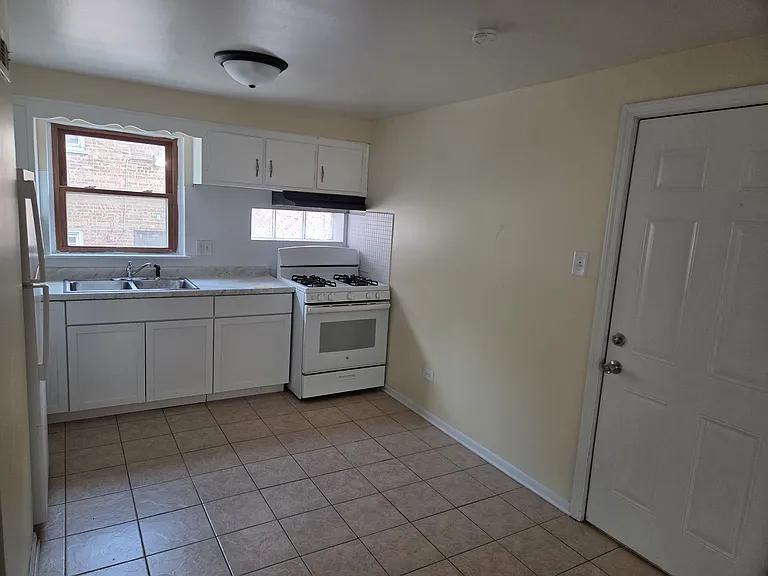 14132 S School St #2A — Photo 10