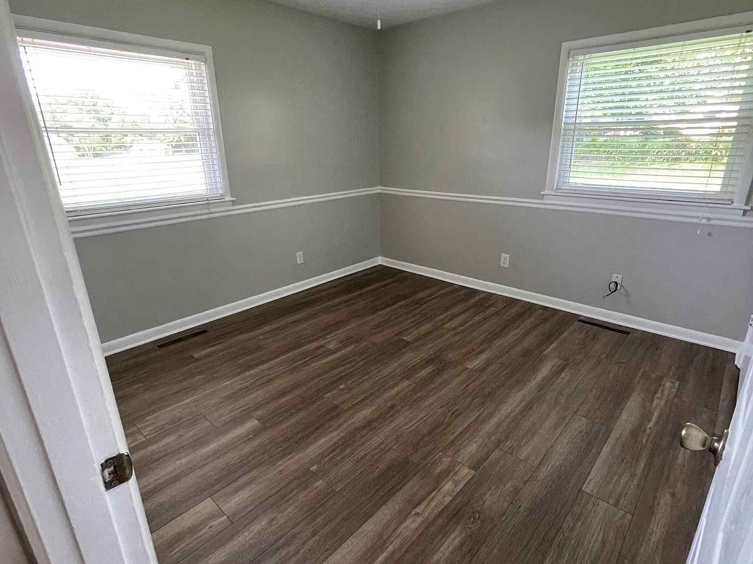 1907 Brentmoor Ln — Photo 4