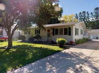 823 19th Ave S, Grand Forks, ND 58201