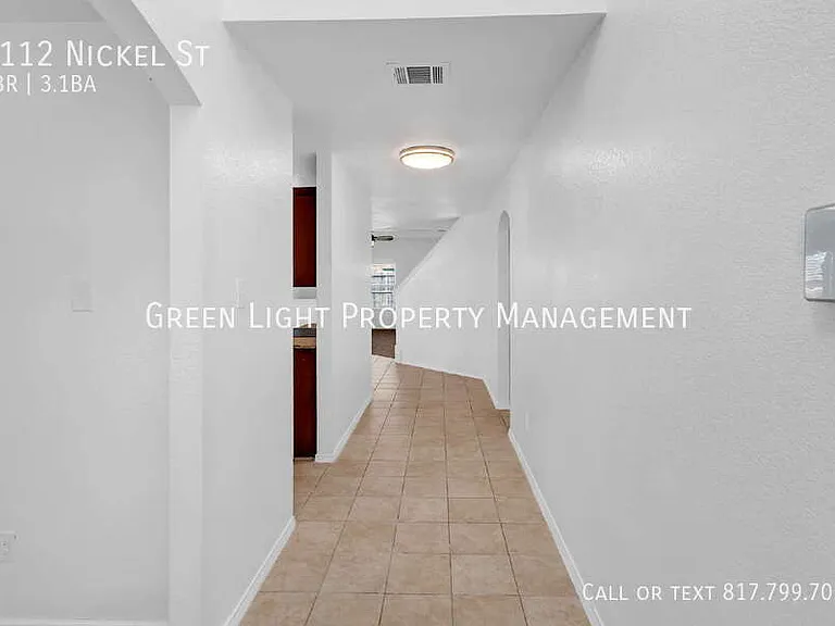 1112 Nickel St — Photo 3