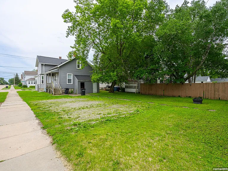 1201 Michigan St/ 505 12th Ave. — Photo 12