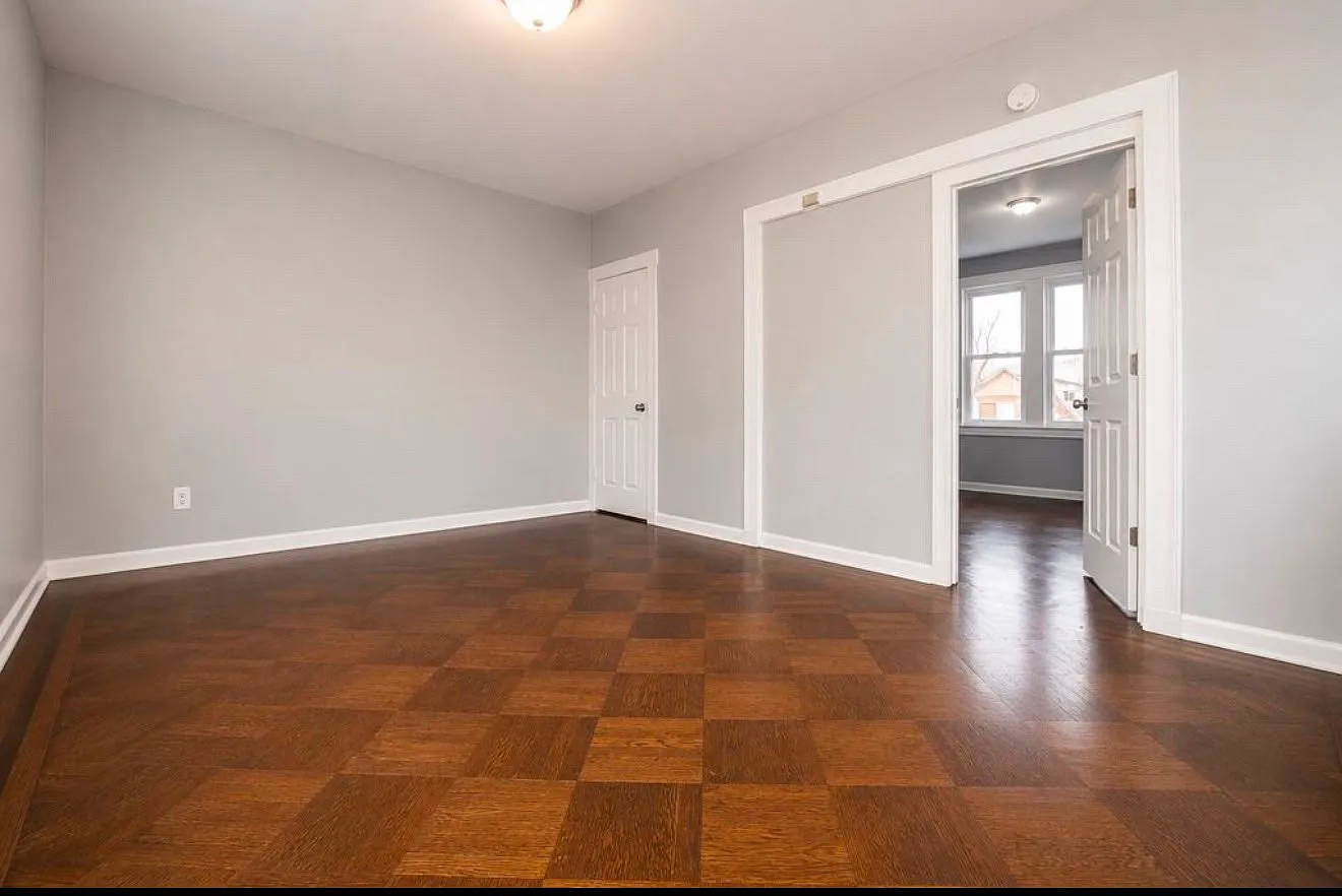 2 bed, $1,900 — Photo 3