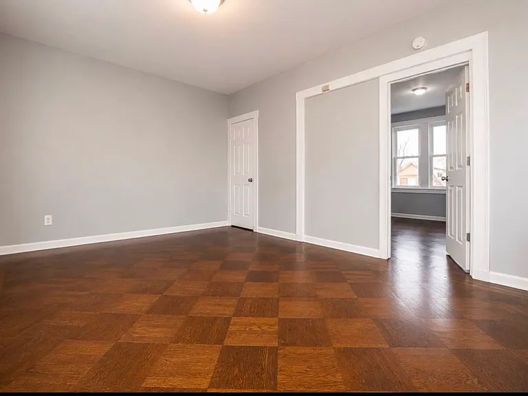 20-22 Ellis Ave #5 — Photo 3