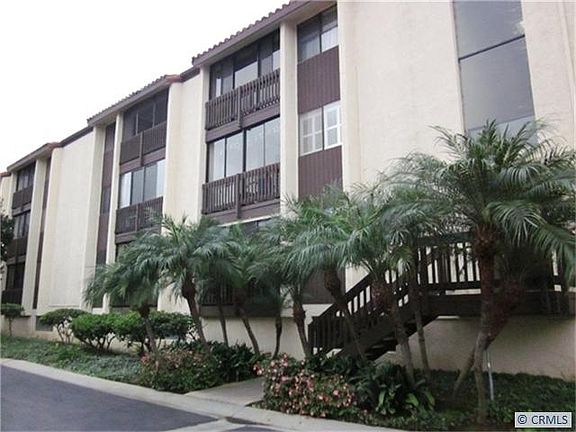 4th image of 4835 E Anaheim St APT 210