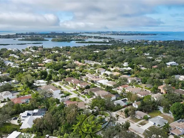 1818 Worrington St, Sarasota, FL 34231