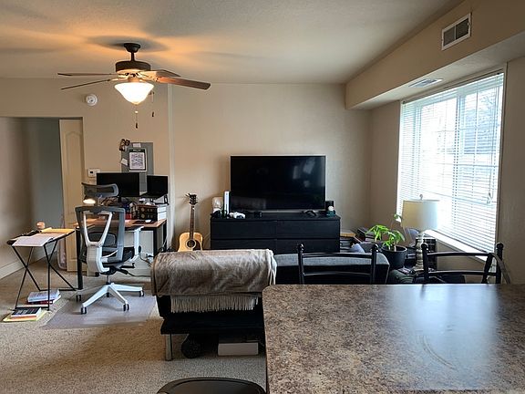 5th image of 513 Grandview Ct
