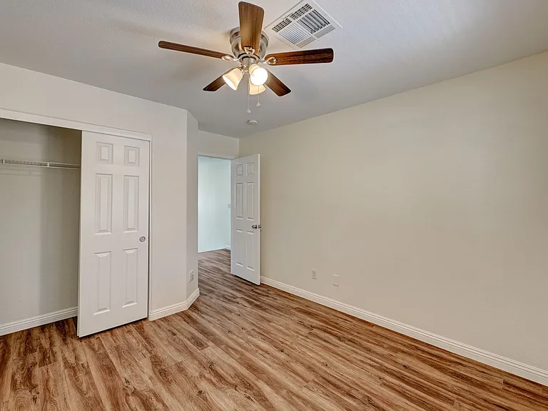 6457 Abbey Door Ct — Photo 20