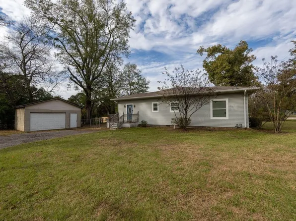 110 Bell St, Hallsville, TX 75650