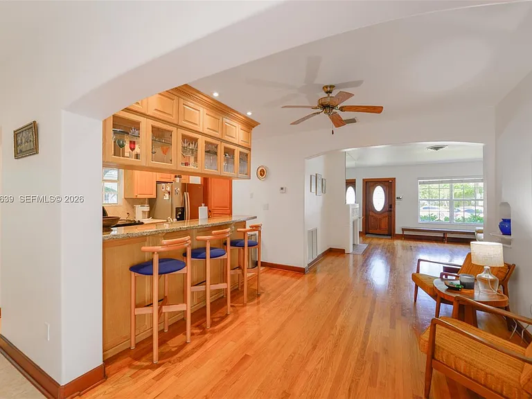 3031 SW 2nd Ave — Photo 8