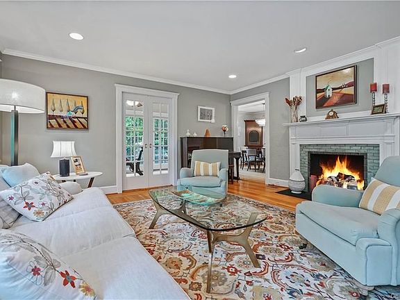 5th image of 105 Pelhamdale Ave