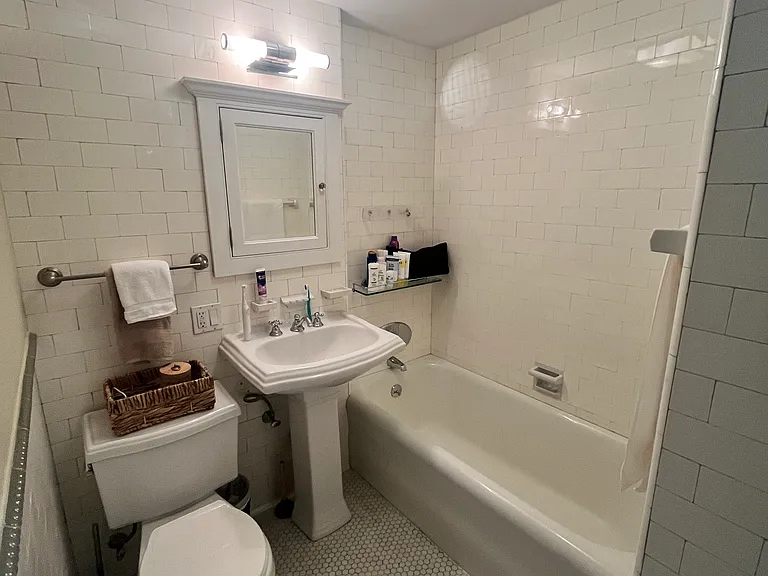 50 Commonwealth Ave #305 — Photo 17