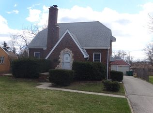 405 Opatrny Dr, Fox River Grove, IL 60021
