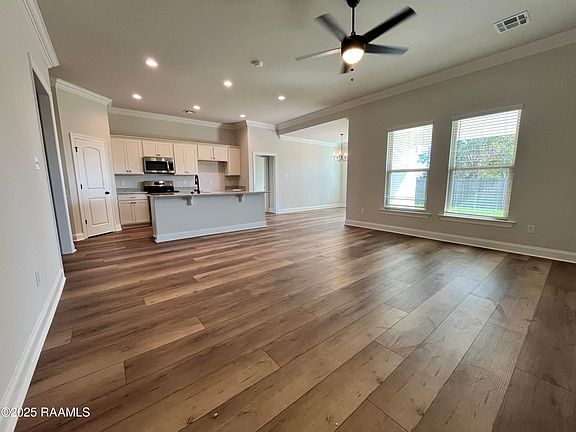 3rd image of 304 Afterglow Ln