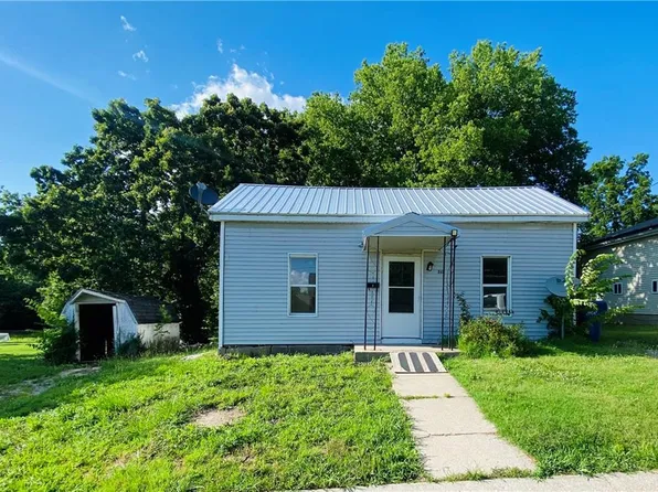 213 W Ray St, Sweet Springs, MO 65351