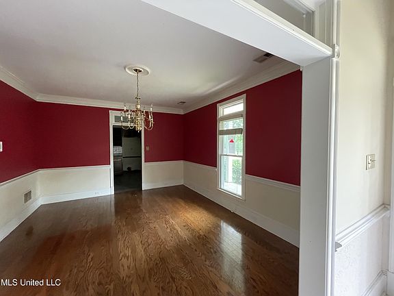 4th image of 8055 Hunters Creek Dr