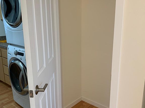 3rd image of 1055 SE Midway Blvd #102