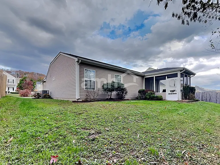6228 McMillan Creek Dr — Photo 20