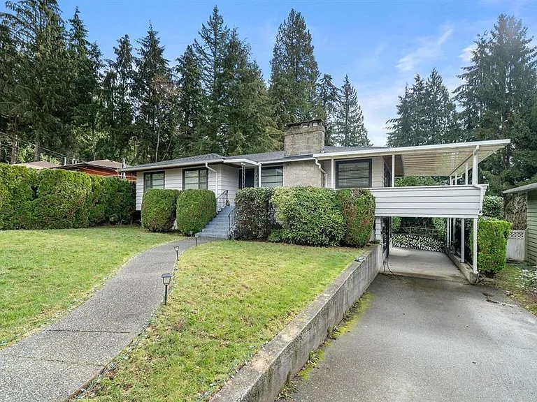 3990 Delbrook Ave — Photo 2