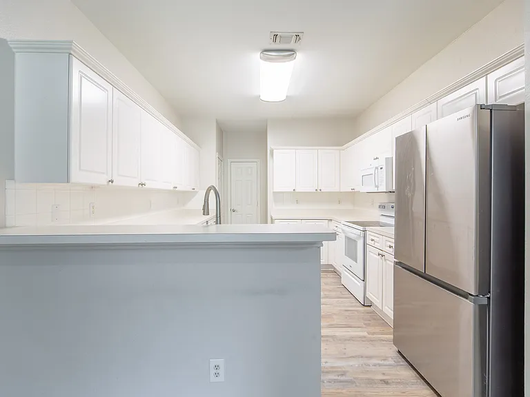 1801 Fern Ct — Photo 9