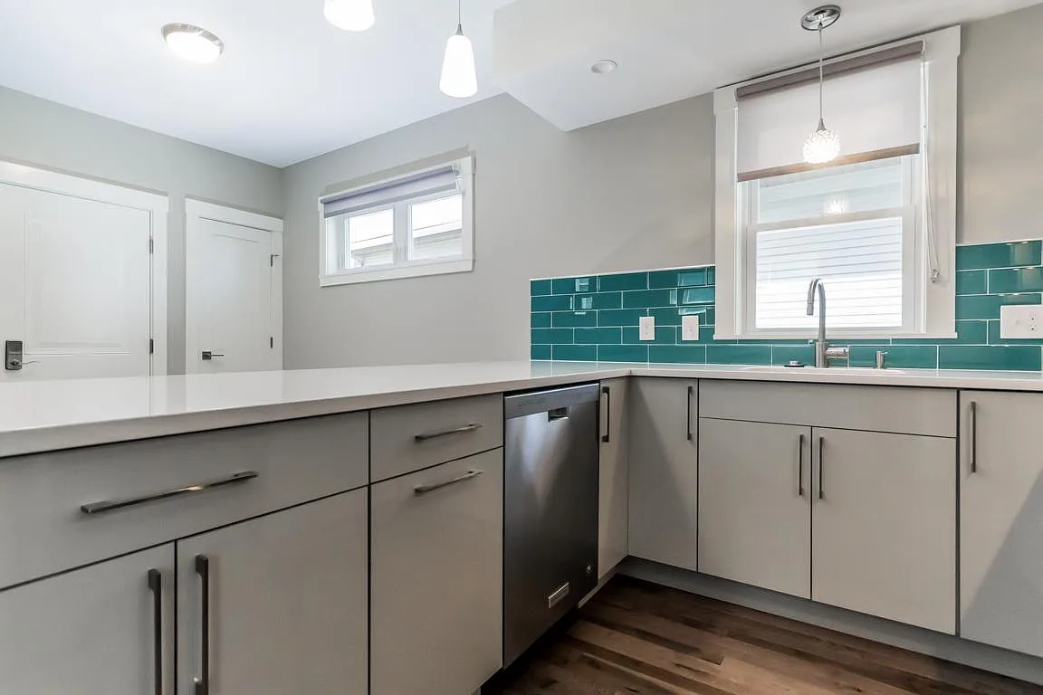 46 Turner St — Photo 2