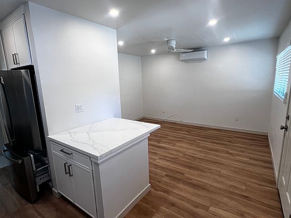 3rd image of 768 Gladys Ave #B